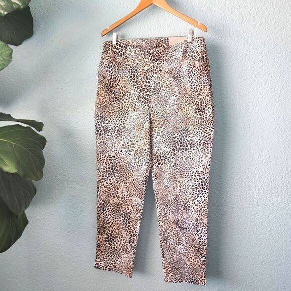 Chico's so slimming Brigitte slim leg leopard print pants - Picture 1 of 16